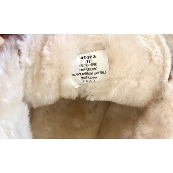 Minnetonka Moccasin Boot Slipper - Picture 4 of 4